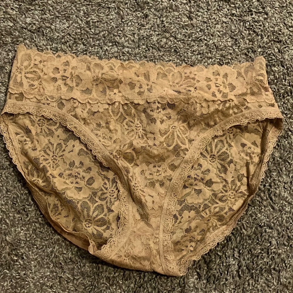 NWT Victoria’s Secret Lace Brief Panty size Medium